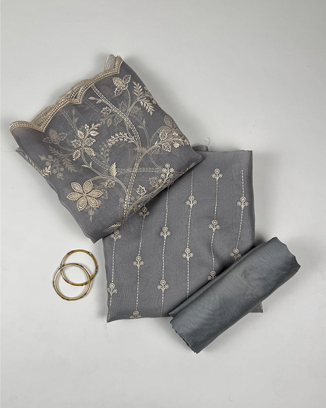 Grey Suit Set in orgenza fabric with thread work
