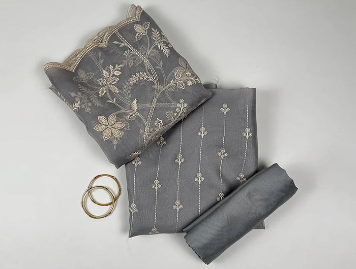 <h2>Feel the charm of fabrics that redefine dressing up.</h2>